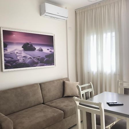 Velipoja Apartments Luaran gambar