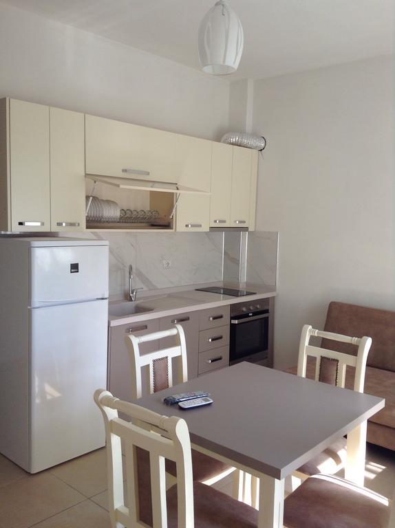 Velipoja Apartments Luaran gambar
