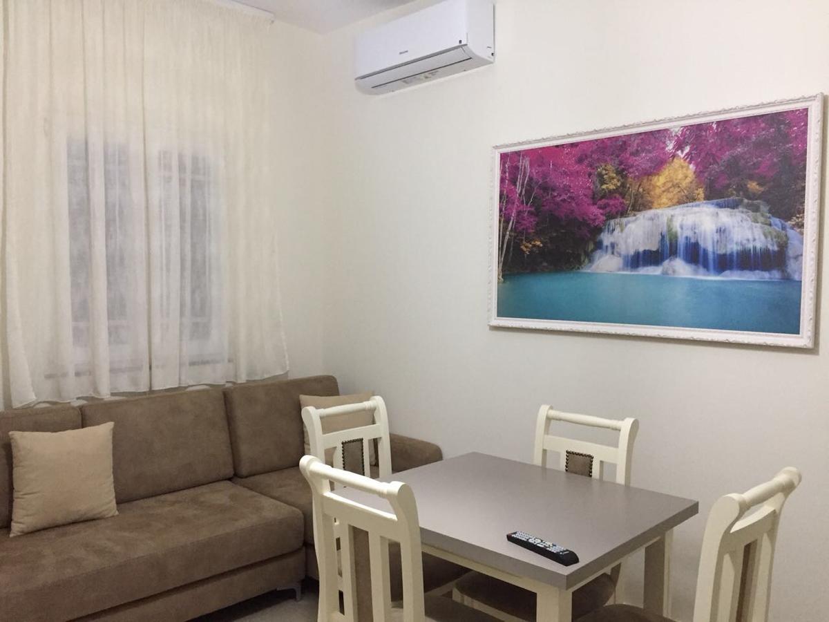 Velipoja Apartments Luaran gambar