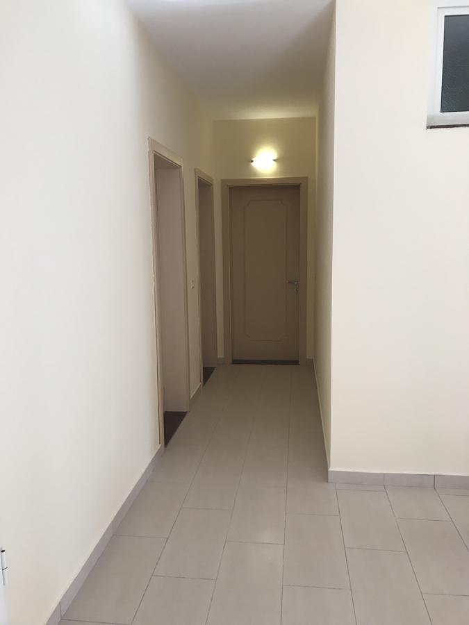 Velipoja Apartments Luaran gambar
