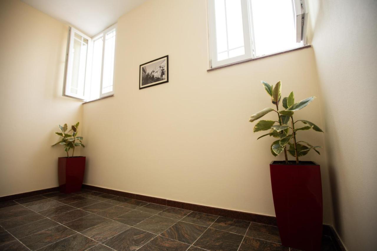 Velipoja Apartments Luaran gambar